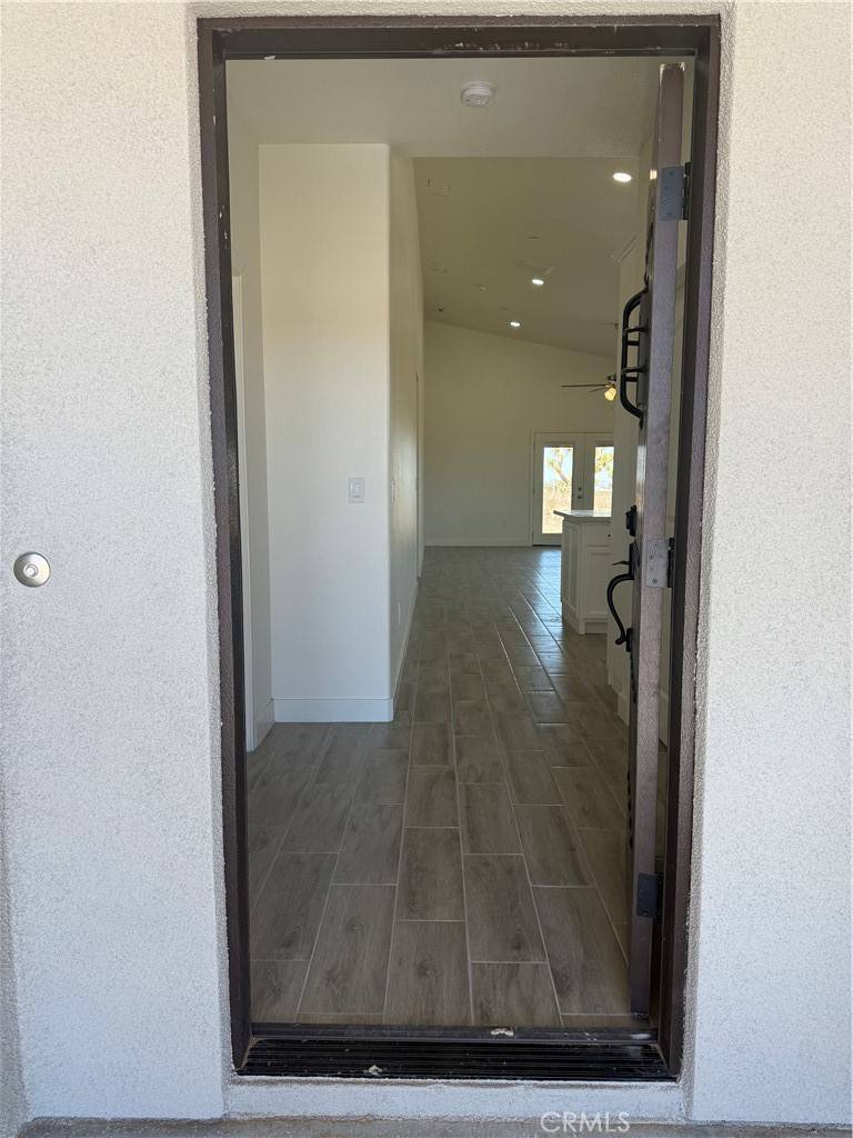 6472 Cayucos DR Phelan, CA 92371