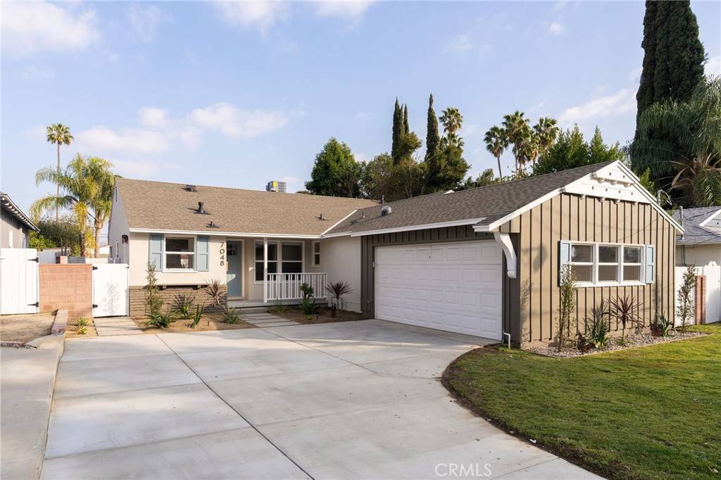 Lake Balboa, CA 91406,7048 Mclennan AVE