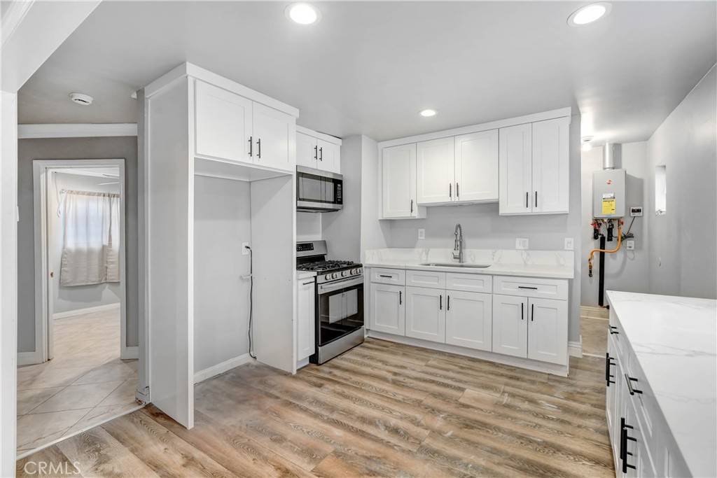 La Puente, CA 91744,509 La Seda RD