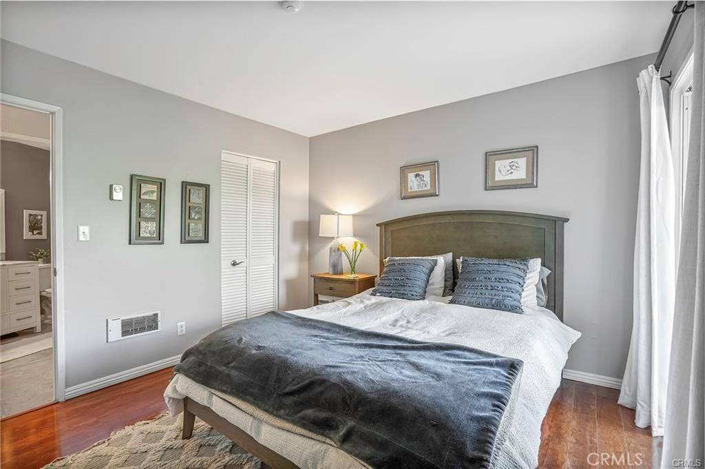 Redondo Beach, CA 90277,650 The Village #204