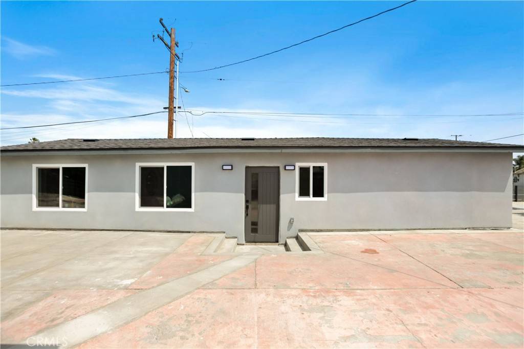 Fontana, CA 92335,8658 Laurel AVE
