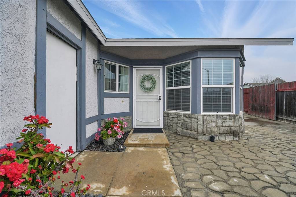 Fontana, CA 92337,11737 Driftwood DR