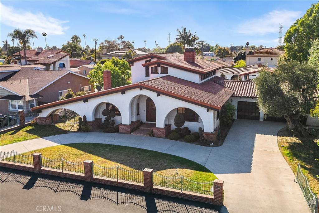 Downey, CA 90240,9221 Rives AVE