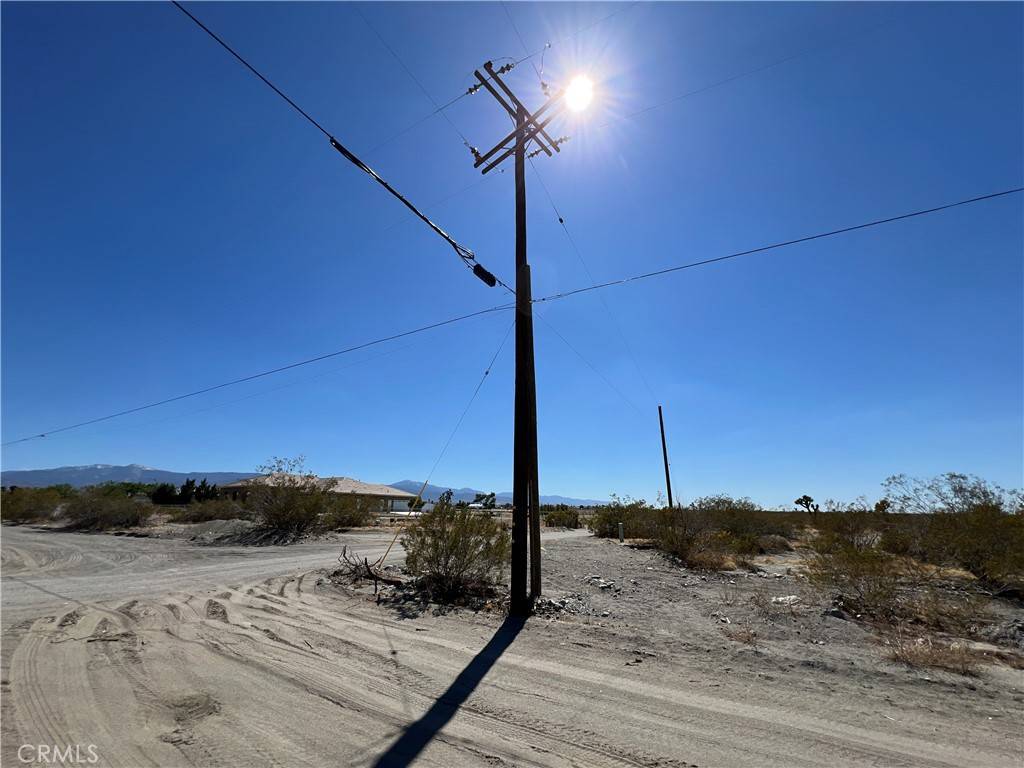 Phelan, CA 92371,4544 Woodward RD