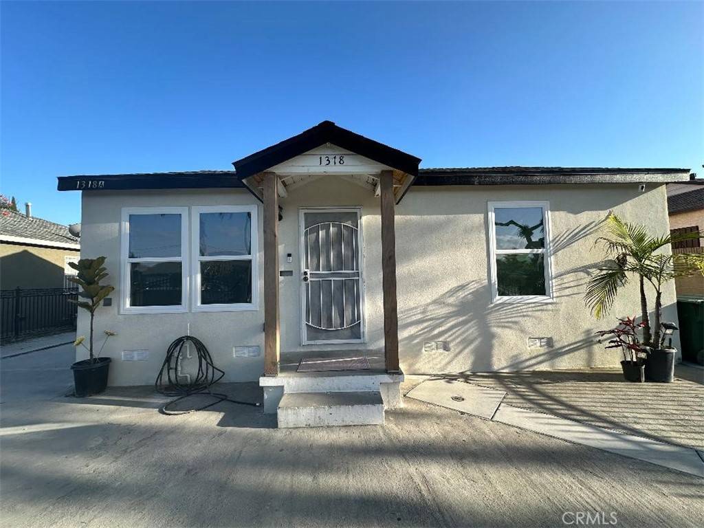 Compton, CA 90222,1318 W 131st ST