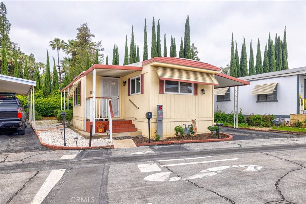 Azusa, CA 91702,840 E Foothill BLVD #SP5