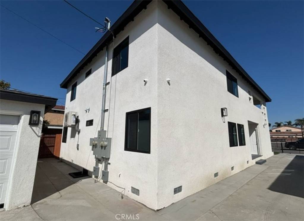 Lynwood, CA 90262,11015 Carson DR #D