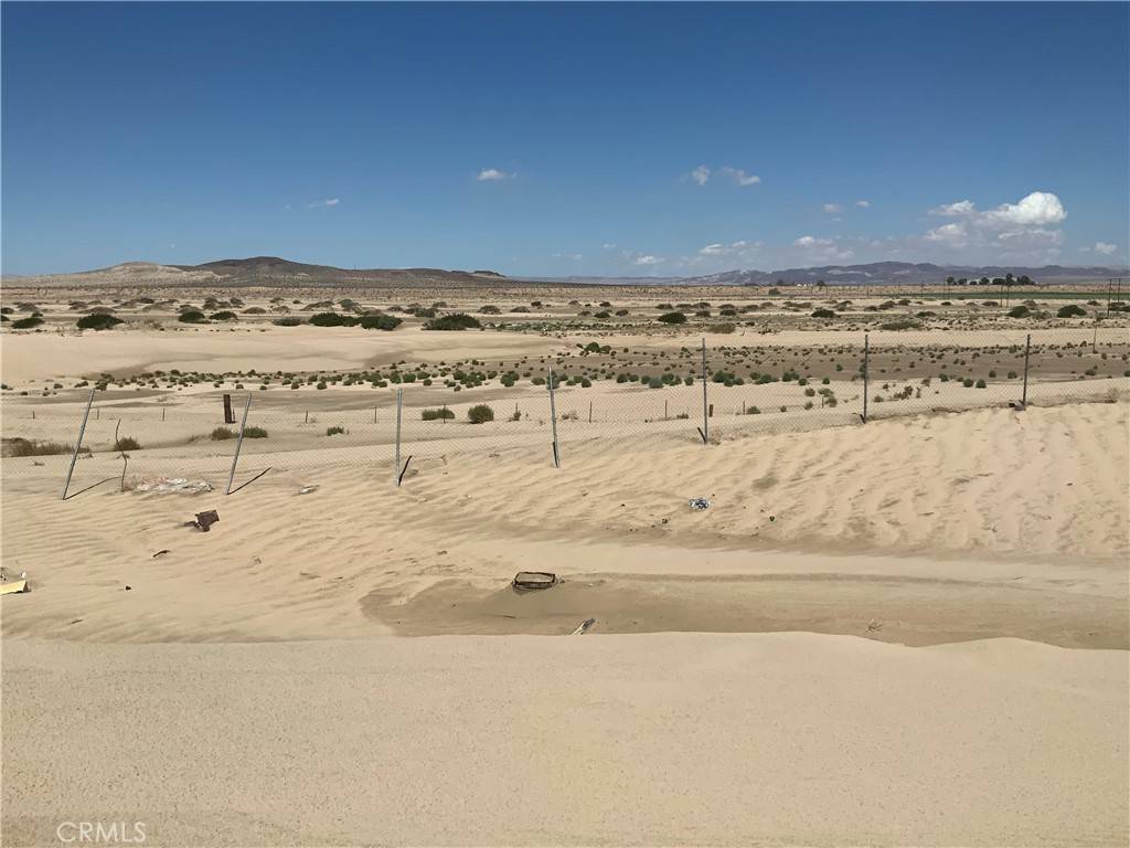 Newberry Springs, CA 92365,45962 Palma Vista RD