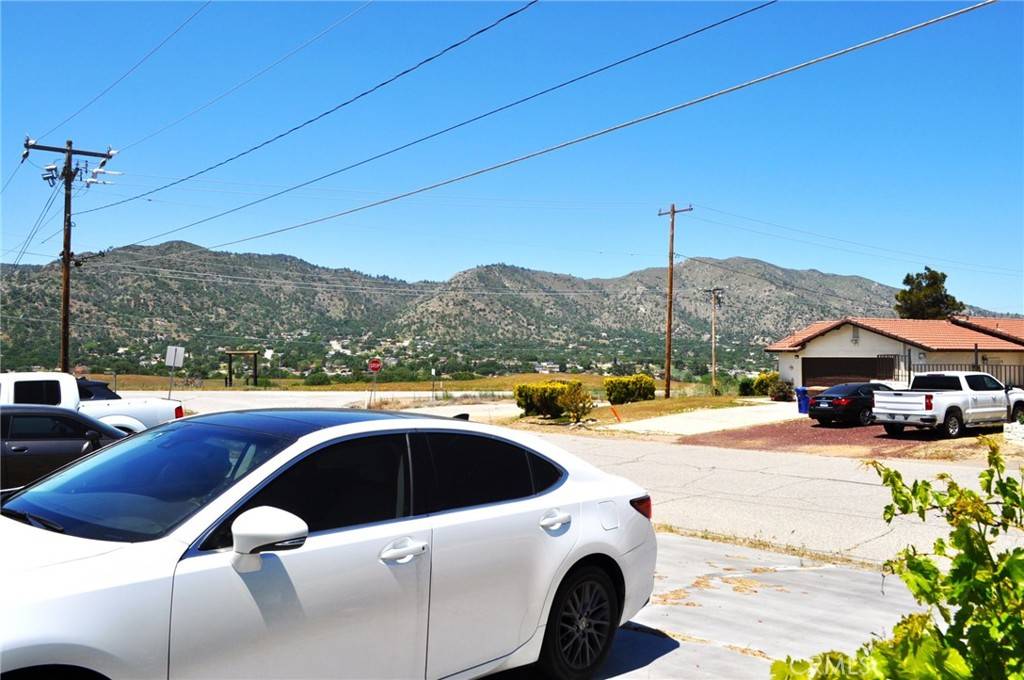 Tehachapi, CA 93561,21706 Mid WAY