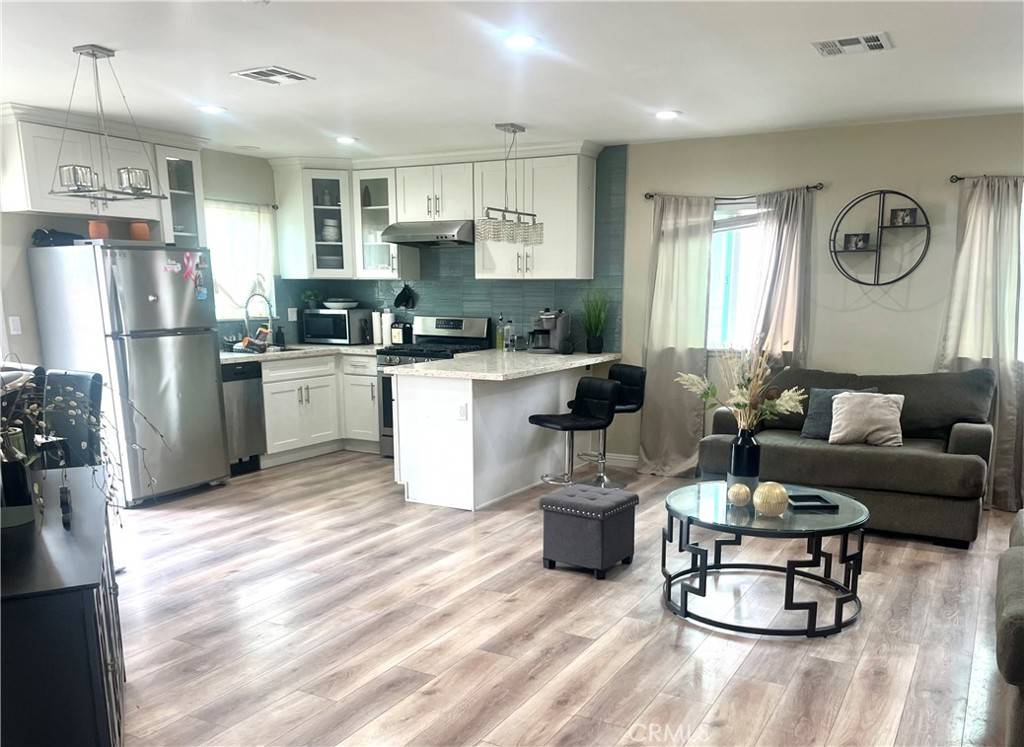 West Covina, CA 91790,2329 W Channing ST