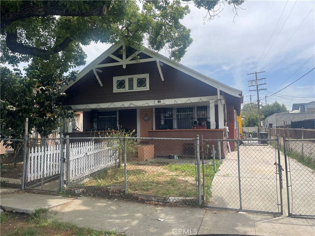 Los Angeles, CA 90037,260 W 42nd PL