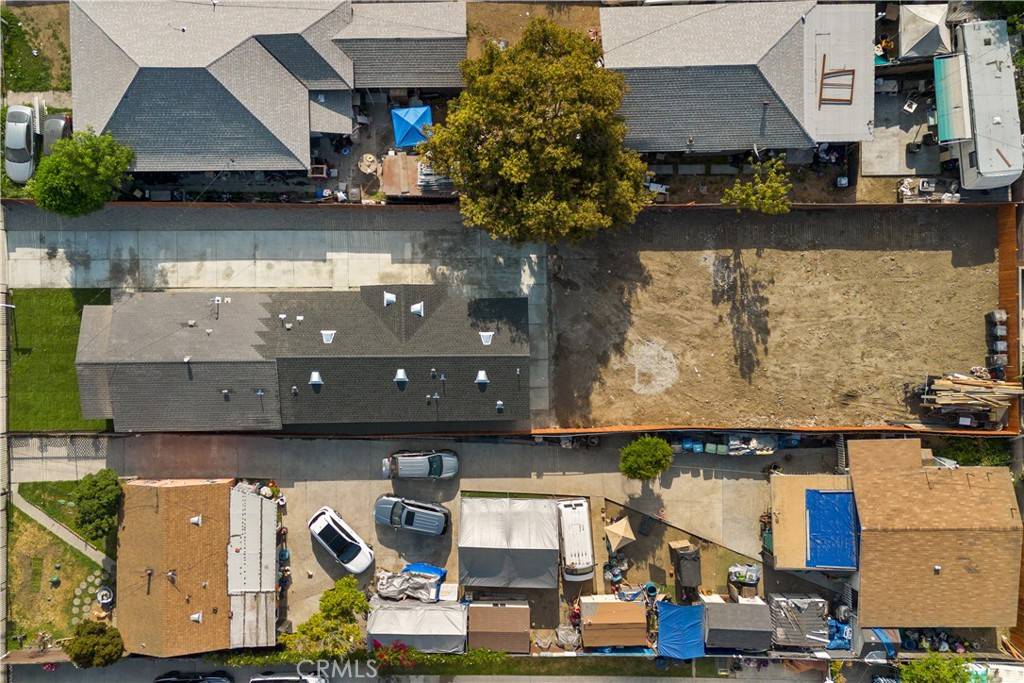 Compton, CA 90222,1700 E 126th ST