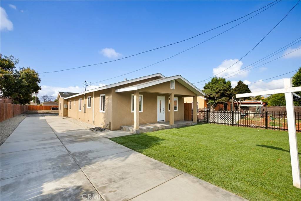 Compton, CA 90222,1700 E 126th ST