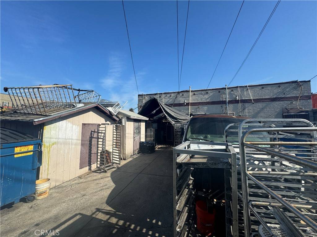 Bell, CA 90201,4026 Gage AVE