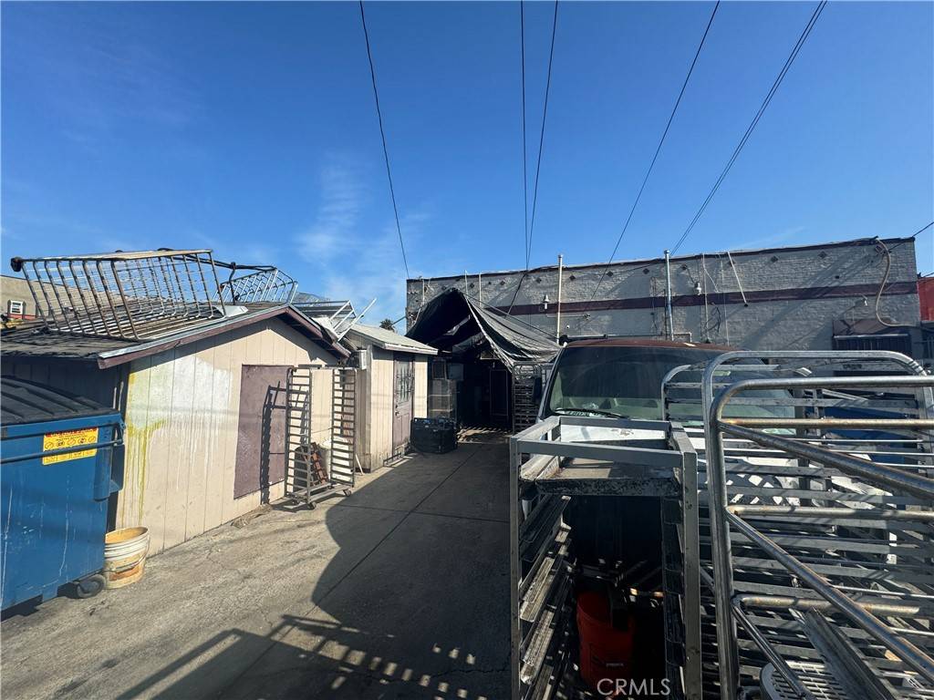 Bell, CA 90201,4026 Gage AVE