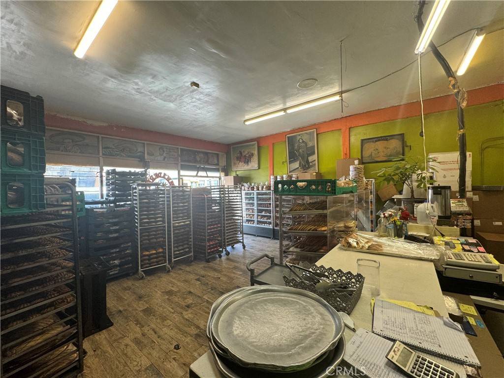Bell, CA 90201,4026 Gage AVE