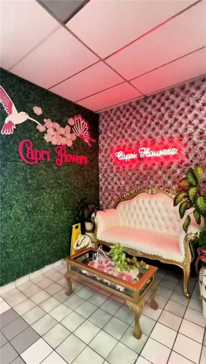 Orange, CA 92867,1419 N Tustin ST