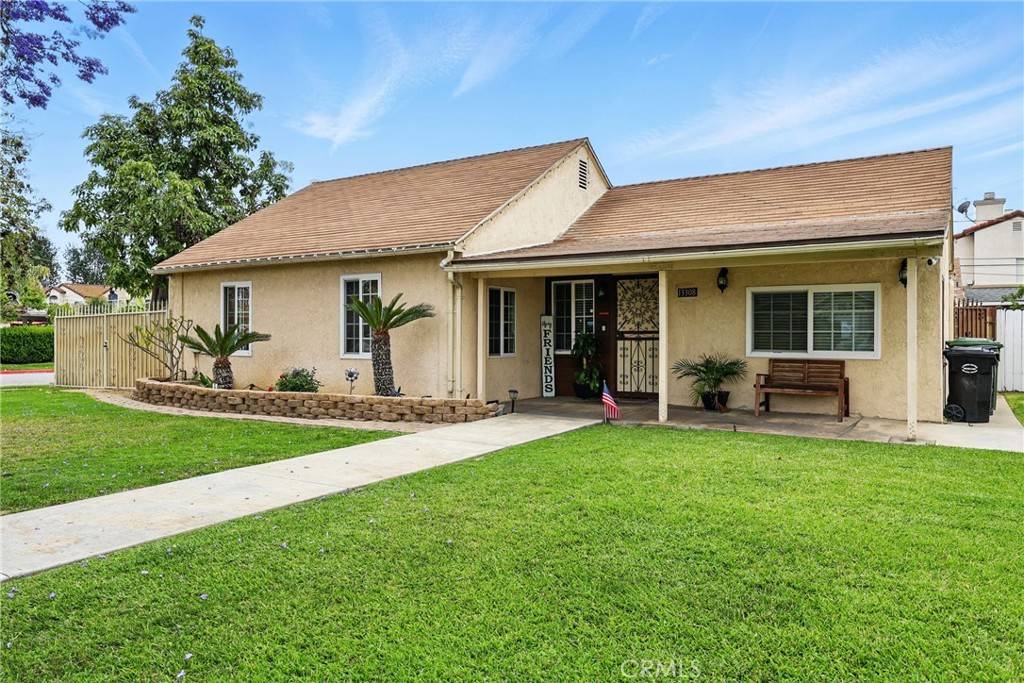 Whittier, CA 90602,13308 Oval DR