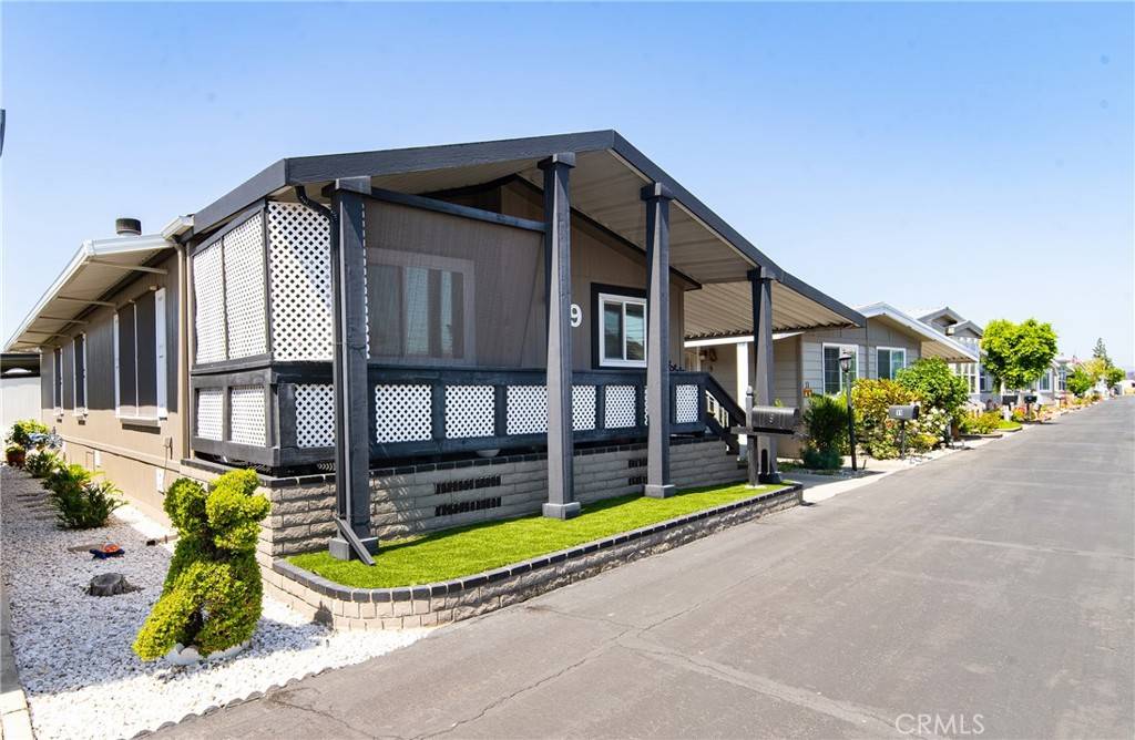 Placentia, CA 92870,161 E Orangethorpe AVE #9