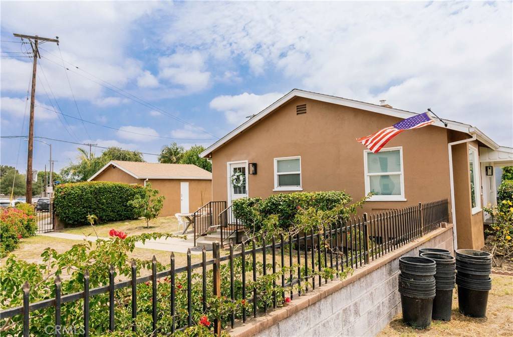 South Gate, CA 90280,11304 Oklahoma Ave