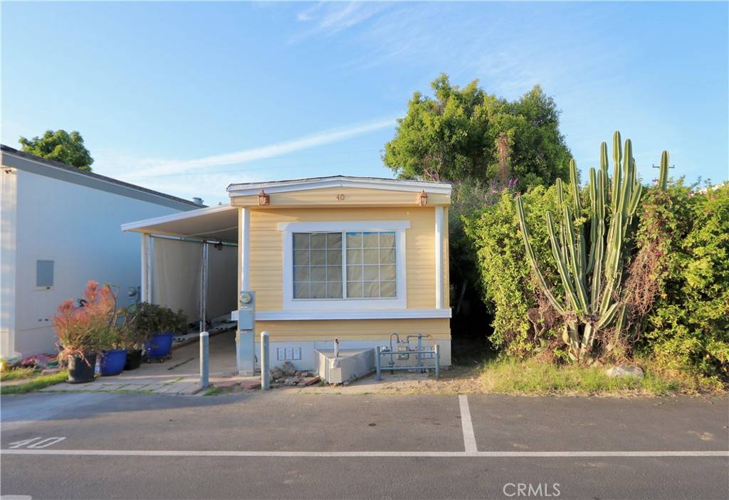 Downey, CA 90242,13441 Lakewood BLVD #40