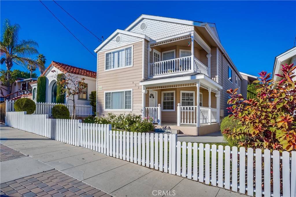 San Pedro, CA 90731,952 W 18th ST #3