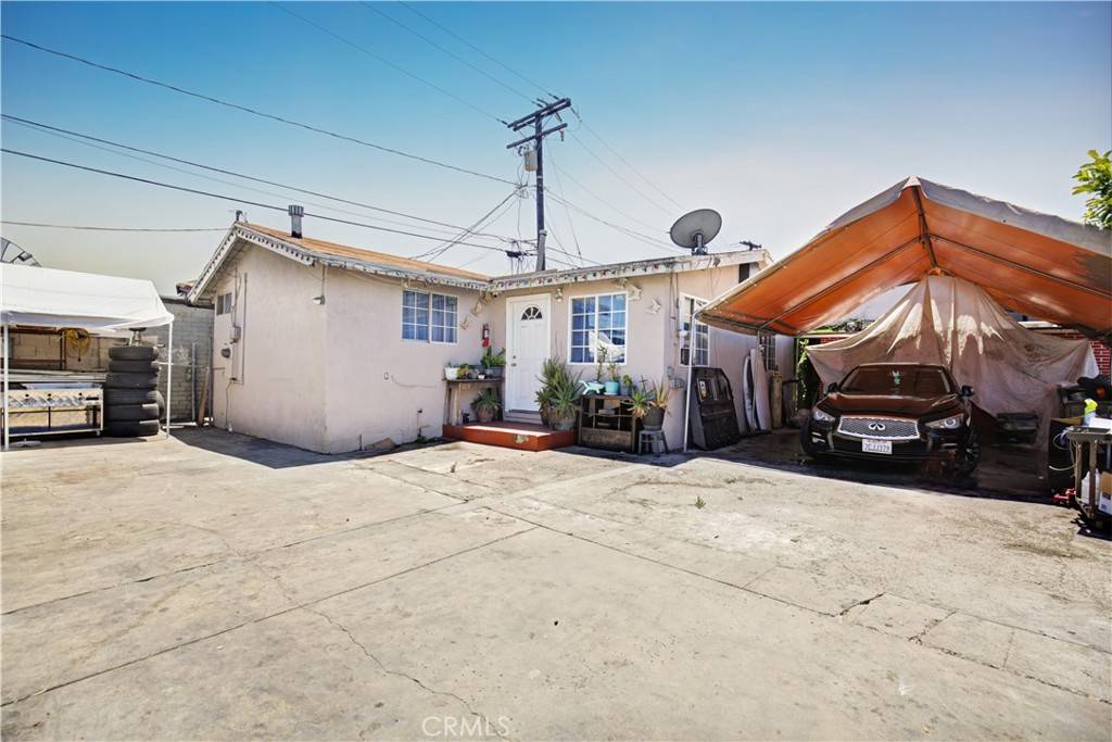 East Los Angeles, CA 90023,1272 S Indiana ST