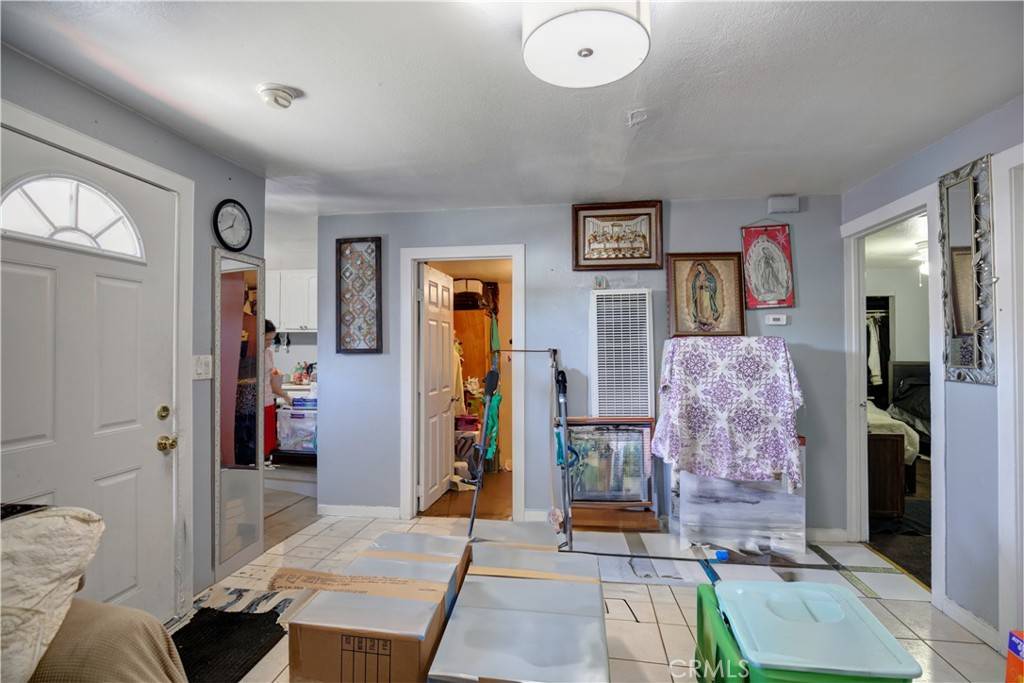 East Los Angeles, CA 90023,1272 S Indiana ST