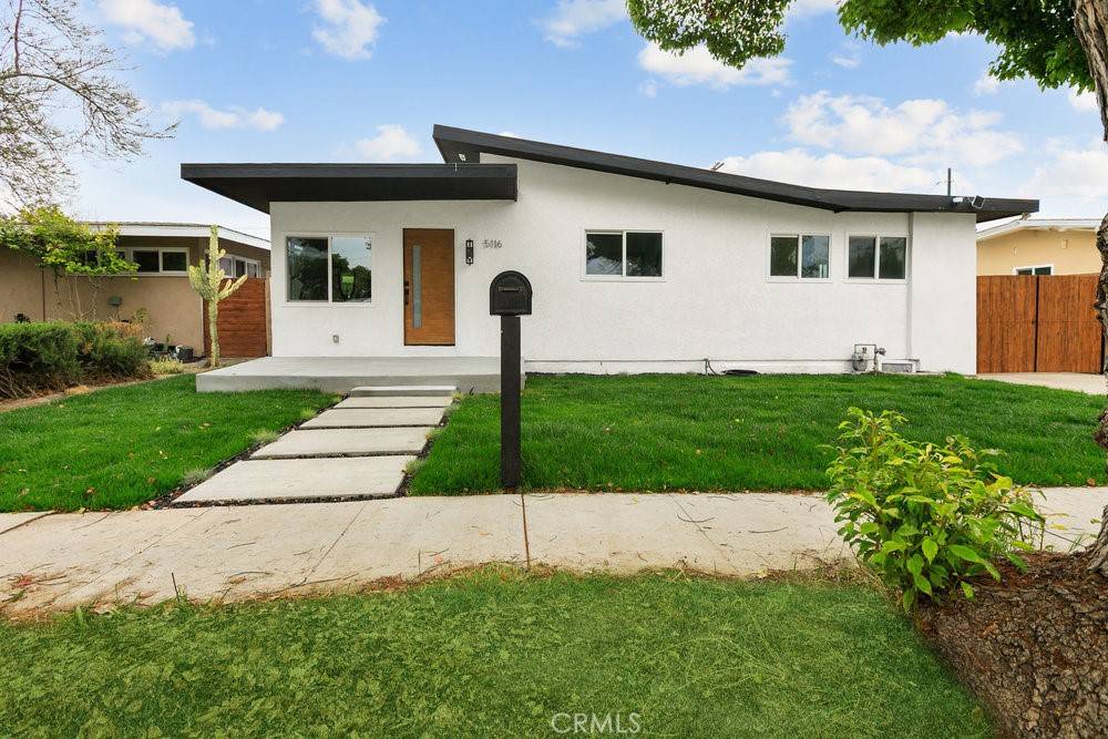 Long Beach, CA 90808,5116 E Wardlow RD