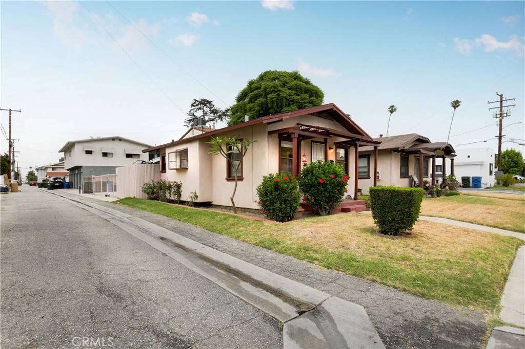 Downey, CA 90241,8219 5th ST