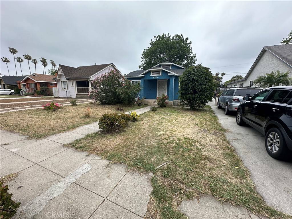 Los Angeles, CA 90043,5104 8th AVE