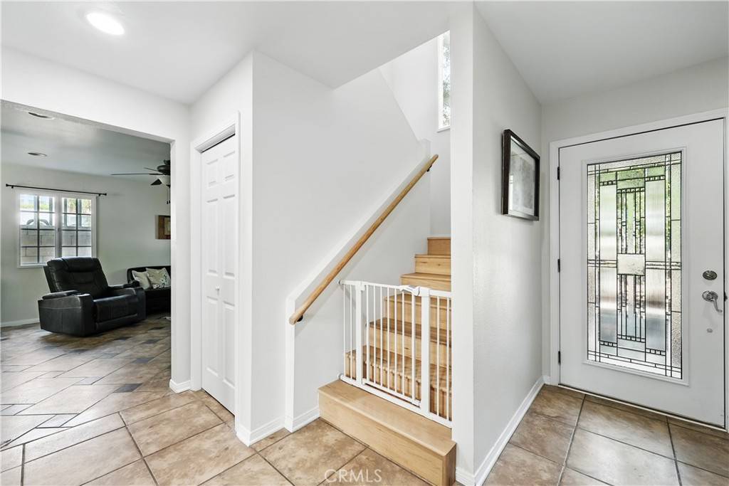 Castaic, CA 91384,30156 Lexington DR