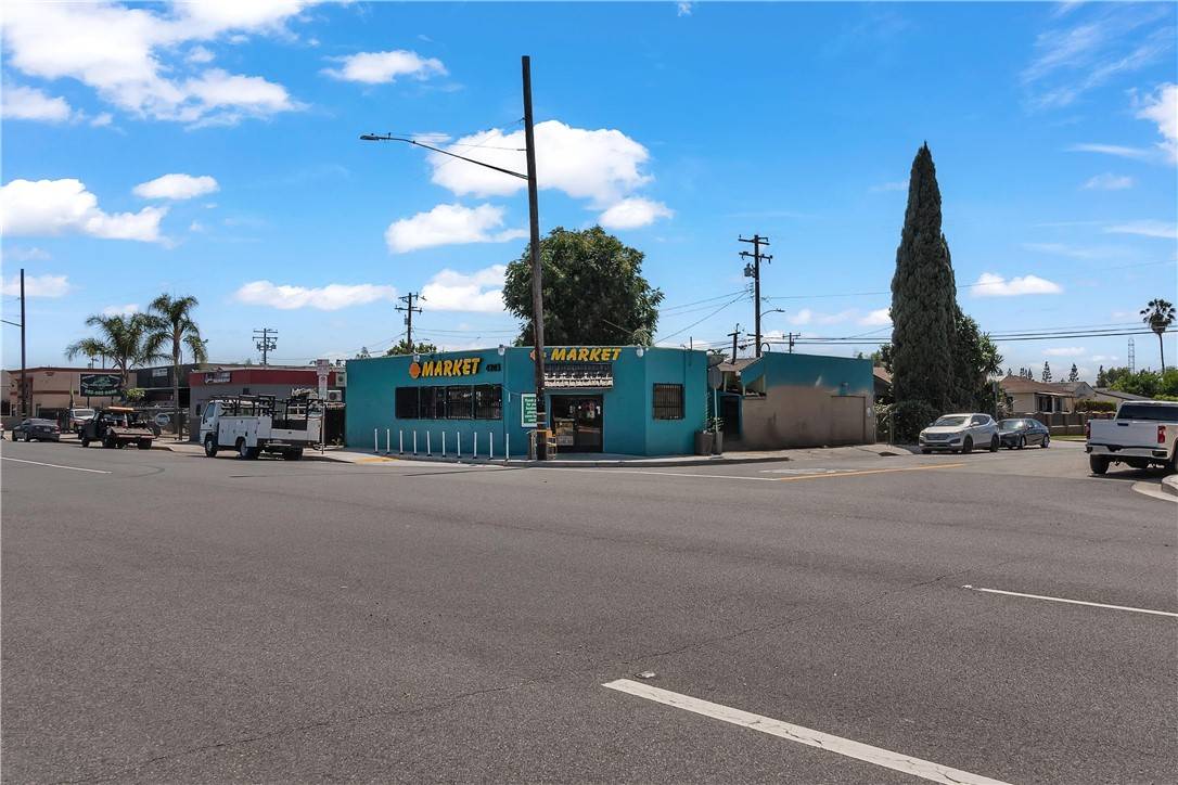 Pico Rivera, CA 90660,4203 Rosemead BLVD