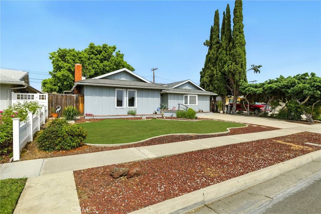 Fullerton, CA 92835,3101 Maple AVE