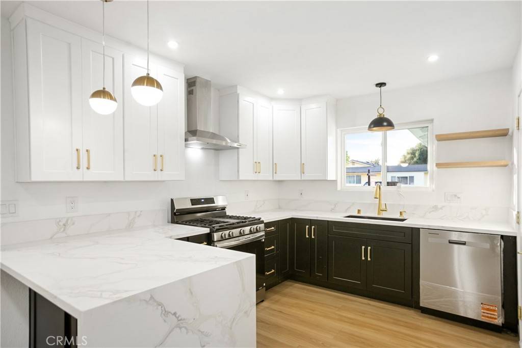 San Dimas, CA 91773,934 W Calora ST