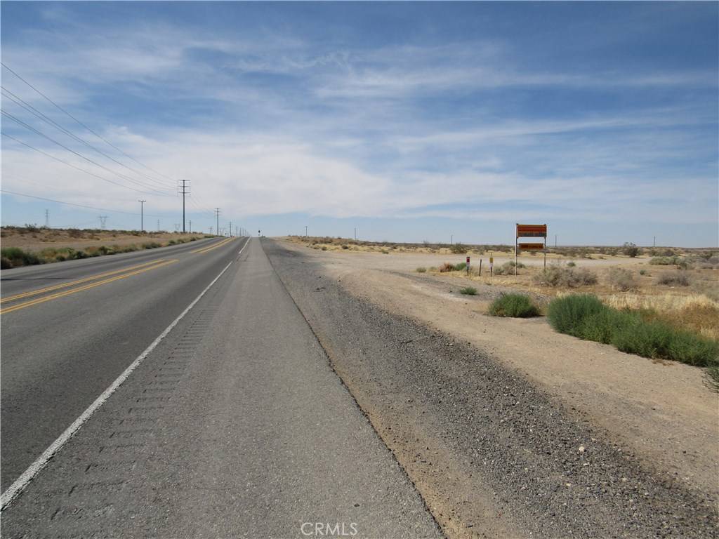 Adelanto, CA 92301,10933 Sierra RD