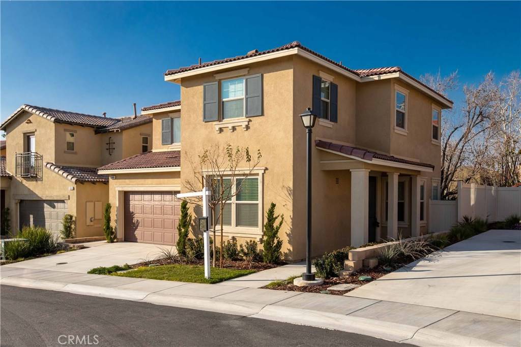 Grand Terrace, CA 92313,11846 Greenbrier LN