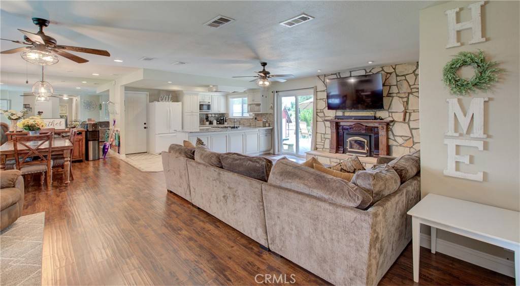 Calimesa, CA 92320,560 Ronda CT