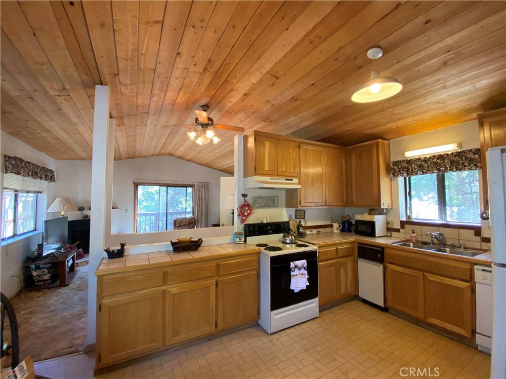 Arrowbear, CA 92382,2297 Deep Creek DR