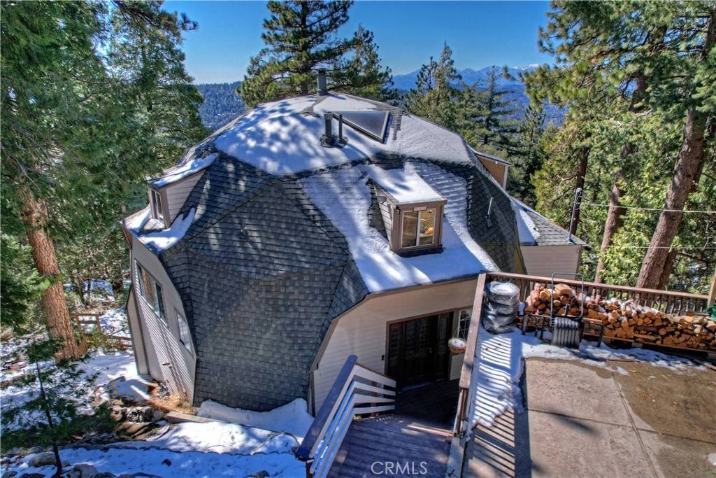 Twin Peaks, CA 92391,868 Pine Trail