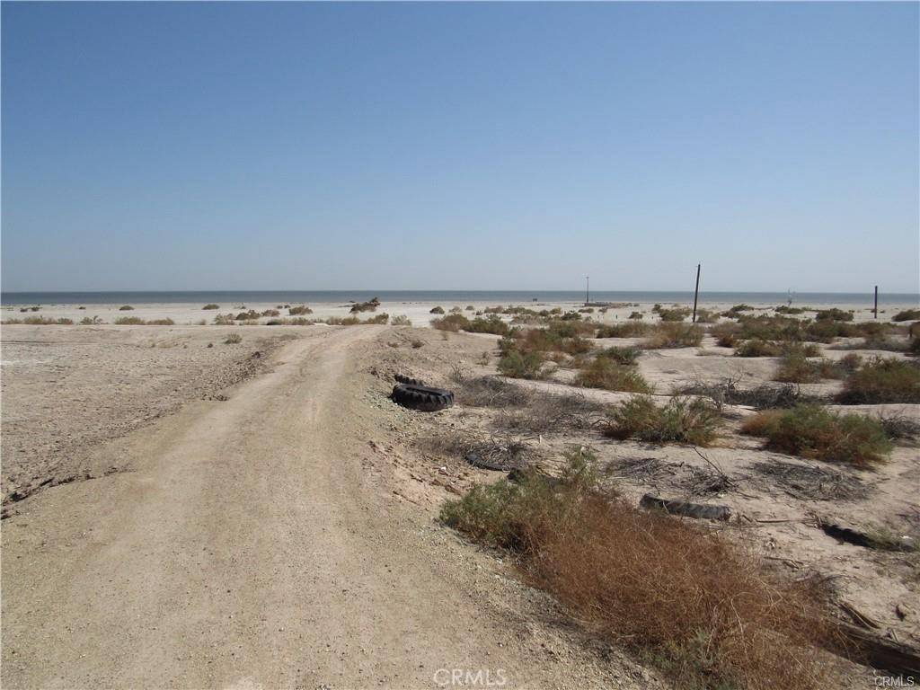 Bombay Beach, CA 92257,0 002-273-004-000