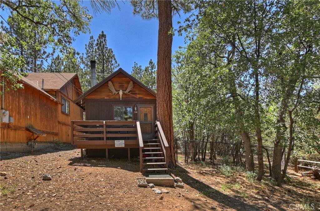 Sugar Loaf, CA 92386,790 Pine LN