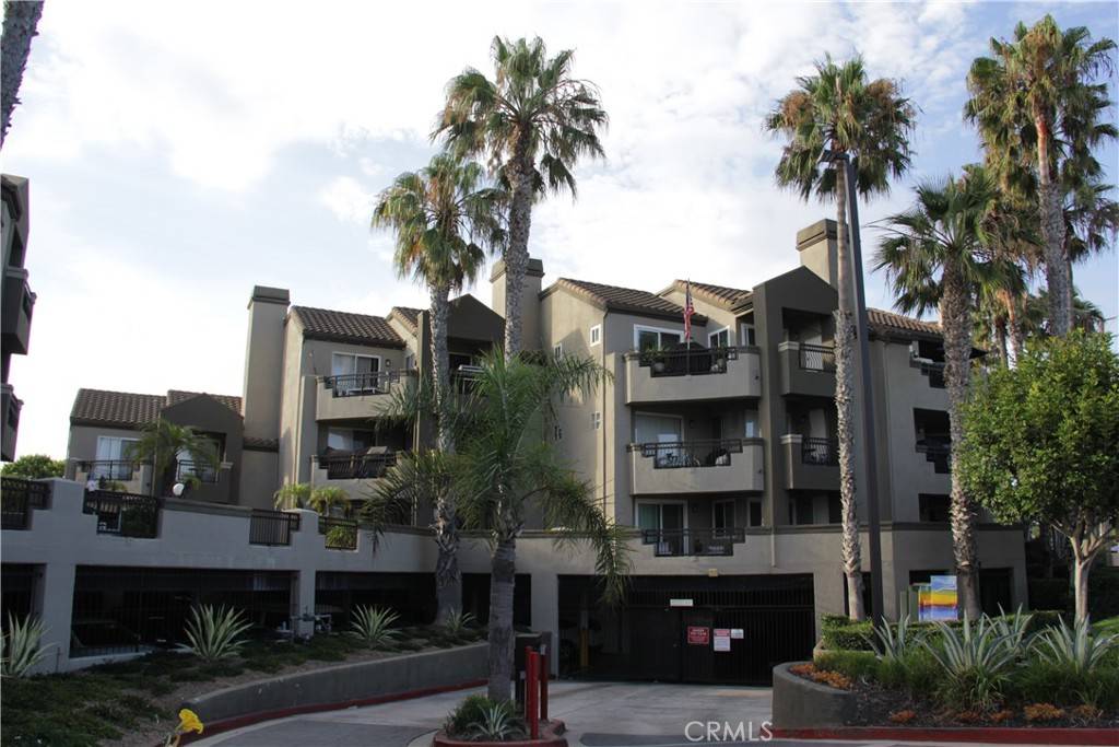 Huntington Beach, CA 92648,400 Lake ST #101