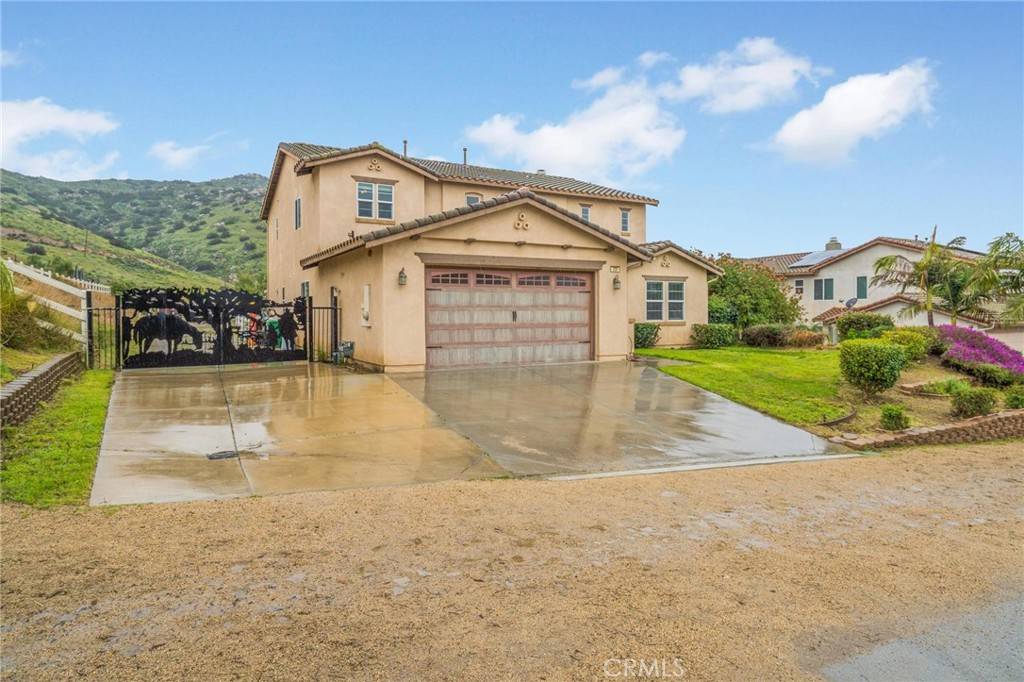 Norco, CA 92860,350 Wild Horse LN