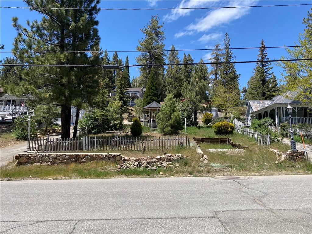 Big Bear Lake, CA 92315,39238 Willow Landing RD