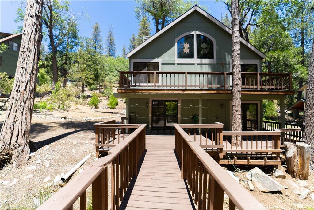 Lake Arrowhead, CA 92352,557 Brentwood DR