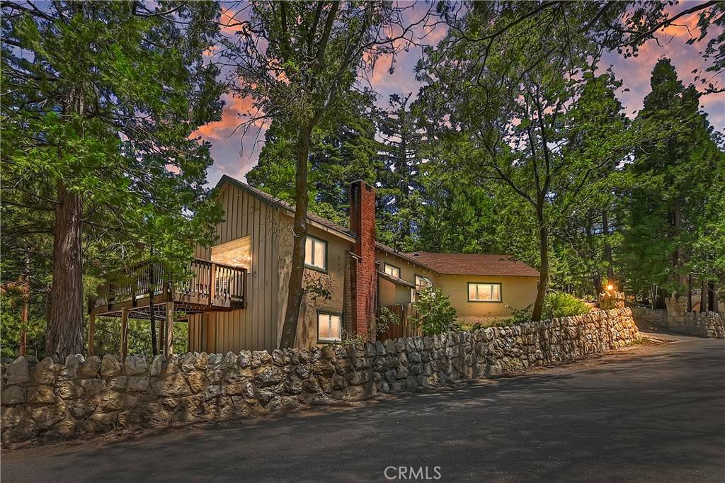 Lake Arrowhead, CA 92352,314 Castle Gate RD