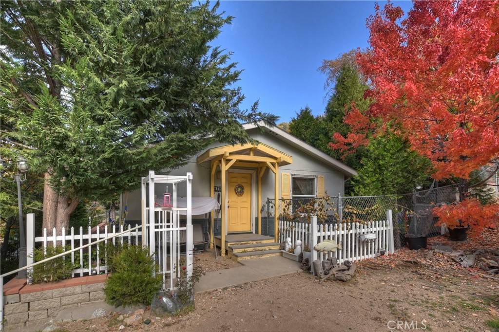 Cedar Glen, CA 92321,221 Alder LN