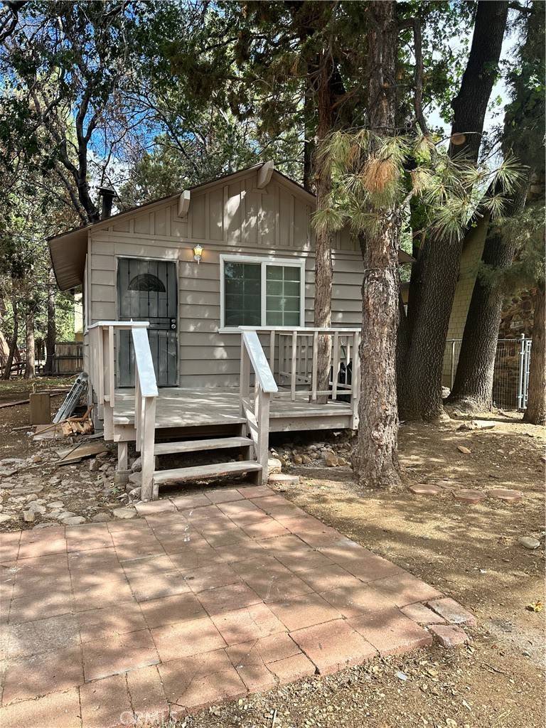 Sugarloaf, CA 92386,359 Sunset LN