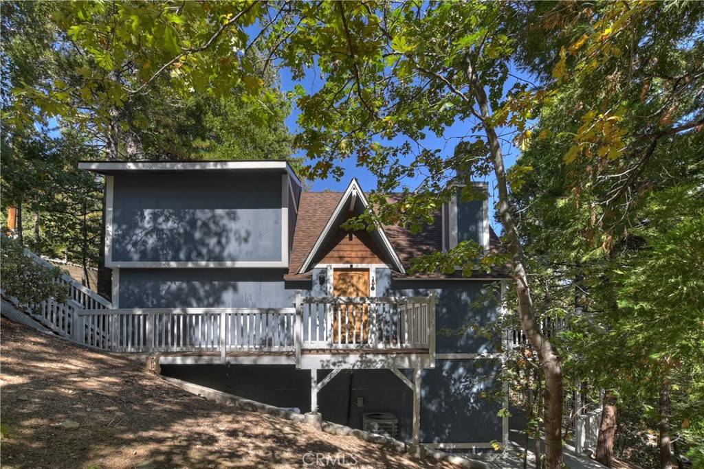 Lake Arrowhead, CA 92352,375 Grizzly RD